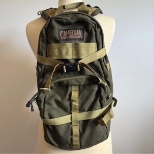 Camelbak Vtg Hydration backpack in military green 3L